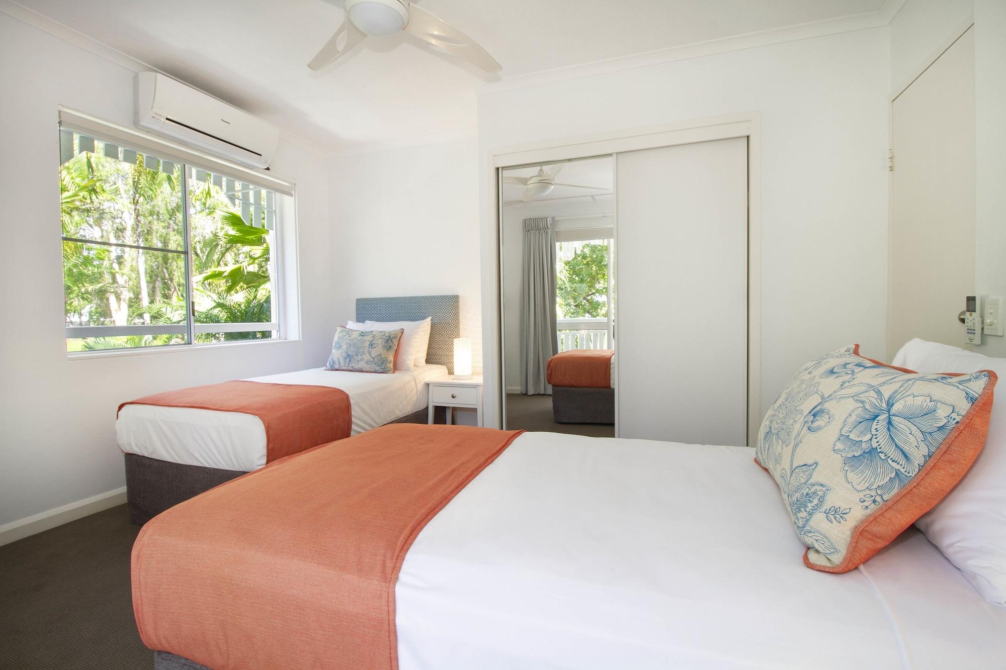 The White House Port Douglas Aparthotel Buitenkant foto