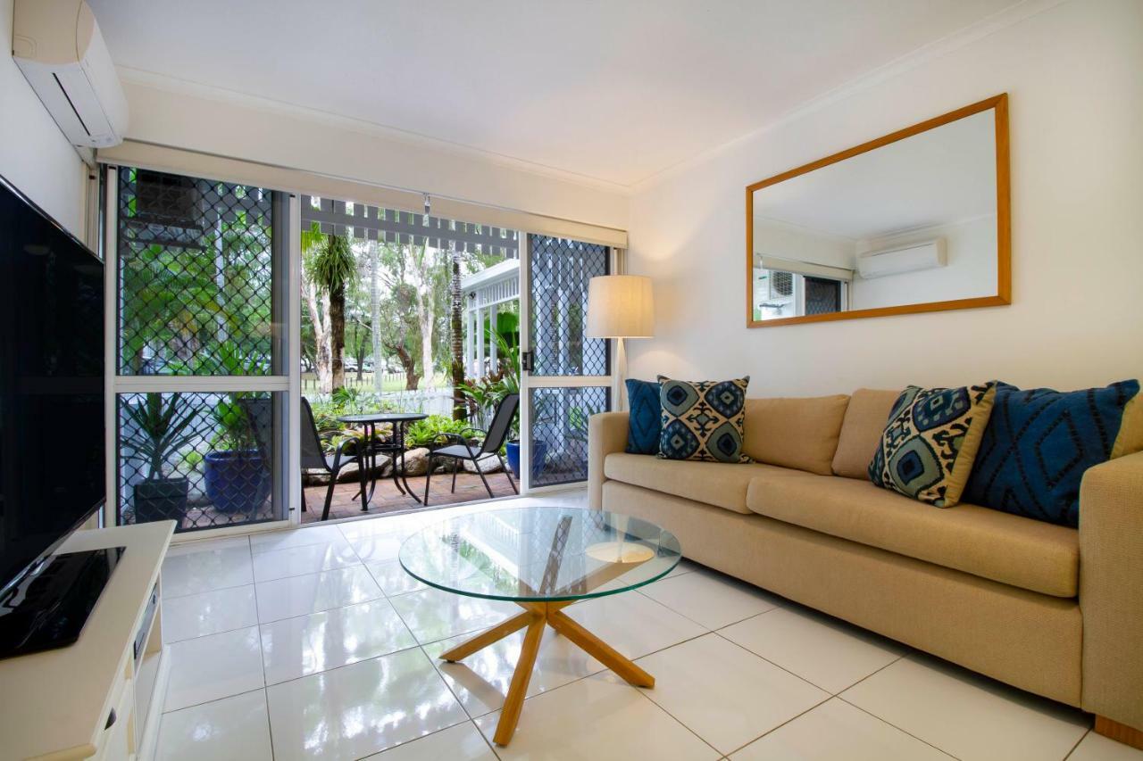 The White House Port Douglas Aparthotel Buitenkant foto